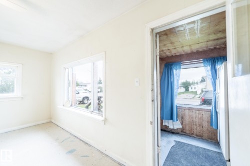 10235 106 Street, Westlock, AB - Indoor Photo Showing Other Room