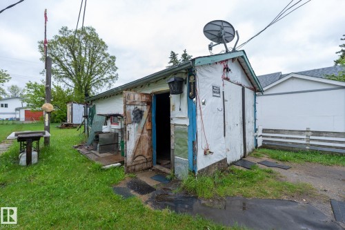 10235 106 Street, Westlock, AB - Outdoor