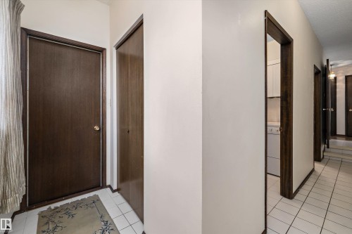 11035 163 Avenue, Edmonton, AB - Indoor Photo Showing Other Room