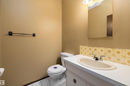 11035 163 Avenue, Edmonton, AB - Indoor Photo Showing Bathroom