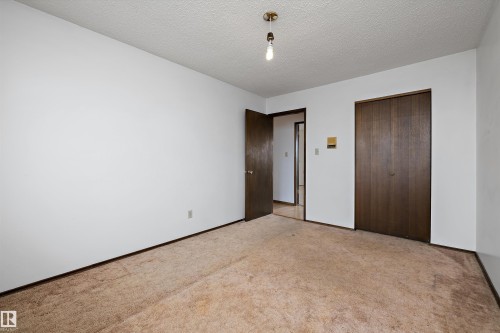 11035 163 Avenue, Edmonton, AB - Indoor Photo Showing Other Room