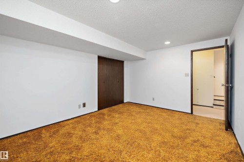 11035 163 Avenue, Edmonton, AB - Indoor Photo Showing Other Room