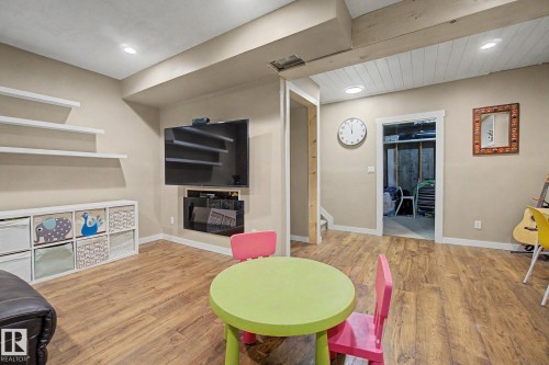 9704 221 St, Edmonton, AB - Indoor