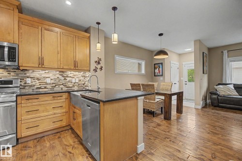 9704 221 St, Edmonton, AB - Indoor Photo Showing Kitchen With Upgraded Kitchen