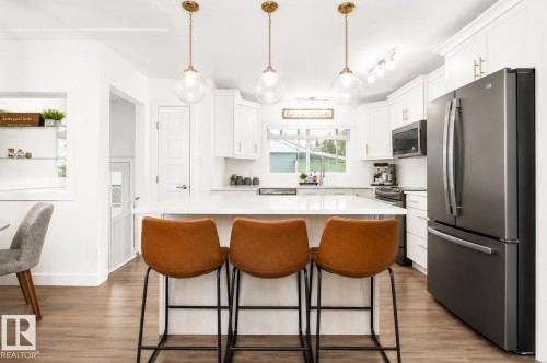 4904 103 Avenue, Edmonton, AB - Indoor Photo Showing Kitchen With Upgraded Kitchen
