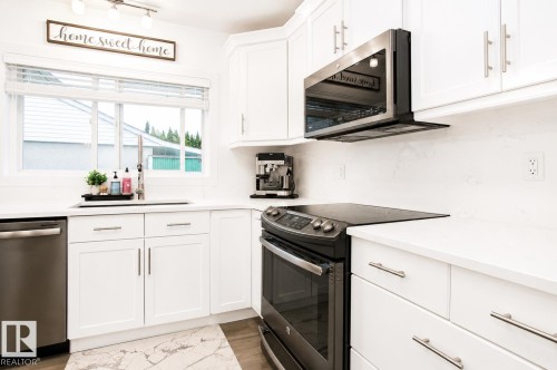4904 103 Avenue, Edmonton, AB - Indoor Photo Showing Kitchen