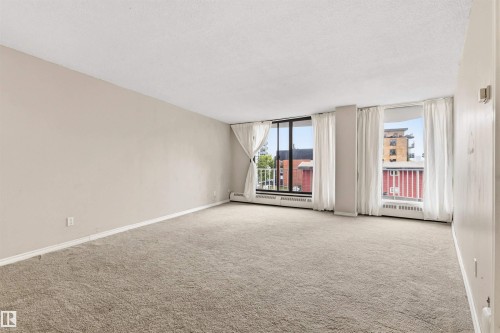 303 10045 117 Street, Edmonton, AB 