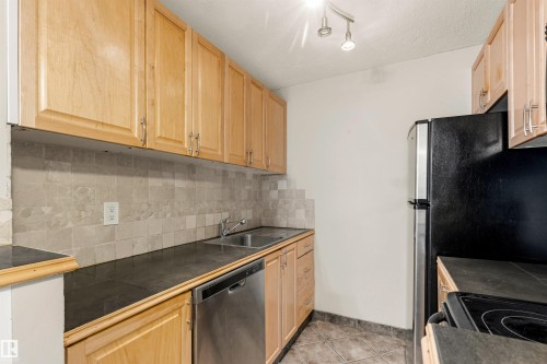 303 10045 117 Street, Edmonton, AB 