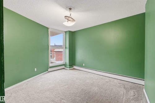 303 10045 117 Street, Edmonton, AB 