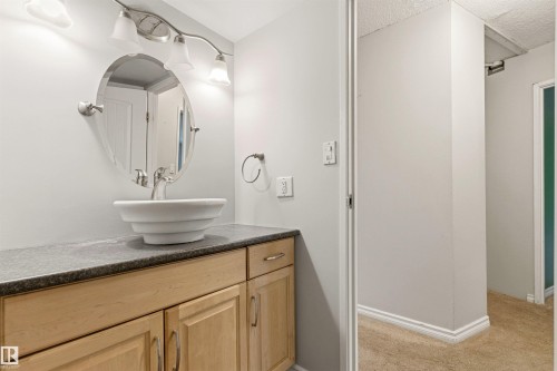 303 10045 117 Street, Edmonton, AB 