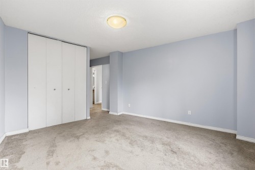 303 10045 117 Street, Edmonton, AB 