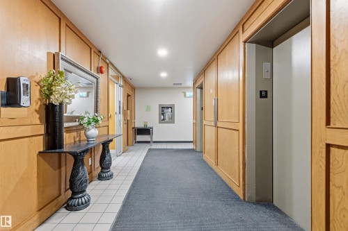 303 10045 117 Street, Edmonton, AB 