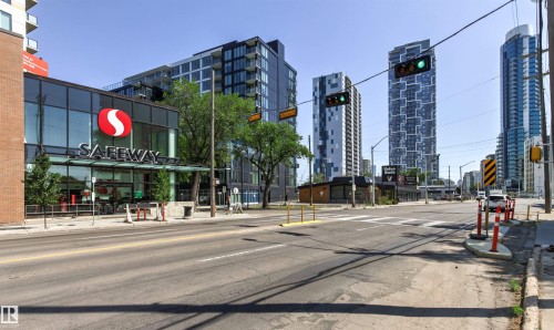 303 10045 117 Street, Edmonton, AB 