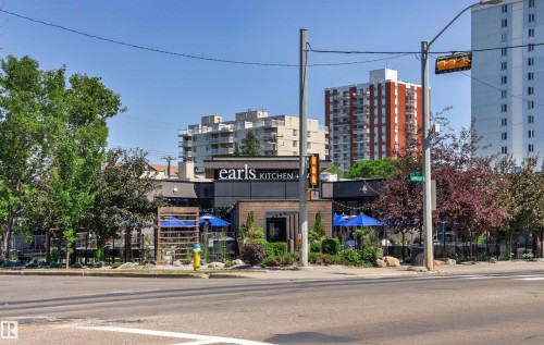 303 10045 117 Street, Edmonton, AB 