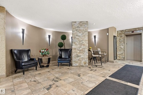 303 10045 117 Street, Edmonton, AB 