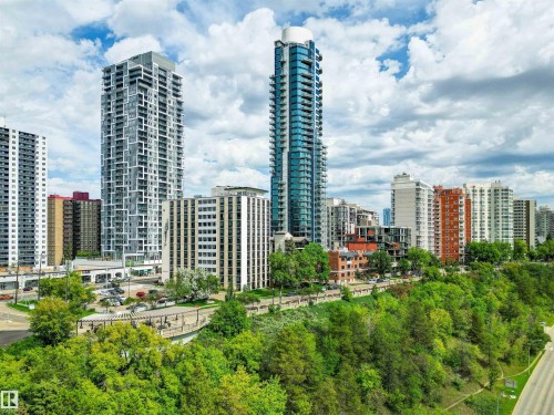 303 10045 117 Street, Edmonton, AB 