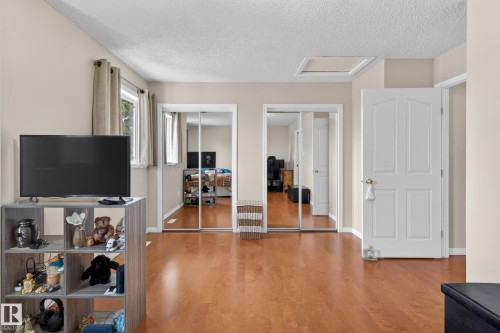 16 9703 174 Street, Edmonton, AB 