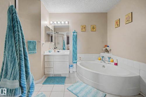 16 9703 174 Street, Edmonton, AB 