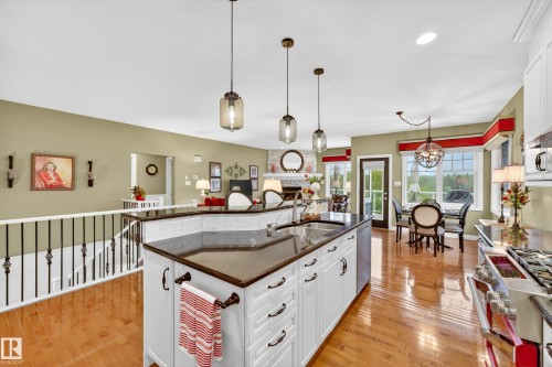 5465 Thibault Wynd, Edmonton, AB 