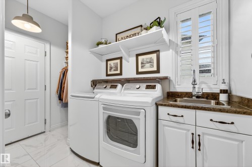 5465 Thibault Wynd, Edmonton, AB 
