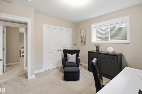1823 Ainslie Court, Edmonton, AB 