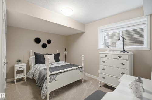 1823 Ainslie Court, Edmonton, AB 
