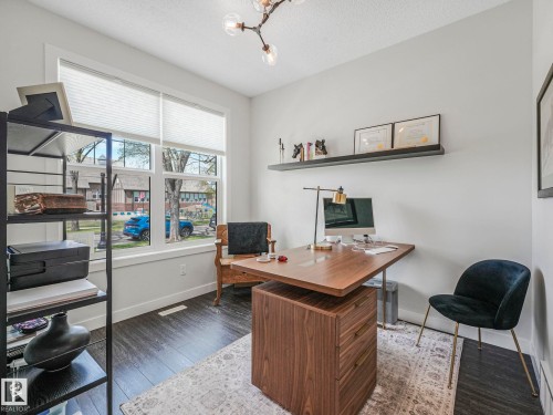 10221 135 Street, Edmonton, AB - Indoor