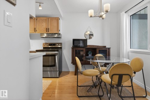132 Woodstock, Edmonton, AB 