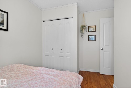 132 Woodstock, Edmonton, AB 