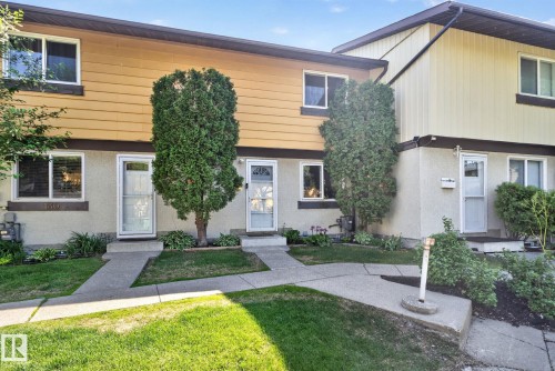 132 Woodstock, Edmonton, AB 