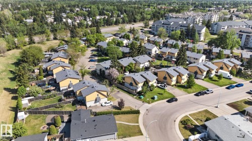 132 Woodstock, Edmonton, AB 