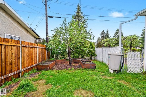 11006 161 Street, Edmonton, AB 