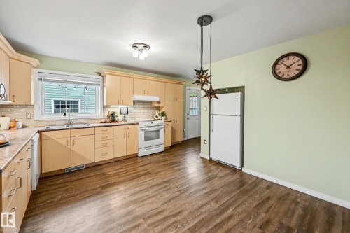 11006 161 Street, Edmonton, AB 
