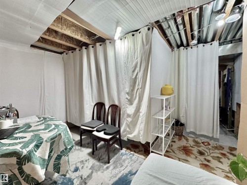 Image quality insufficient for description - 3254 Allan Way, Edmonton, AB 