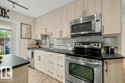 11539 141 Street, Edmonton, AB 