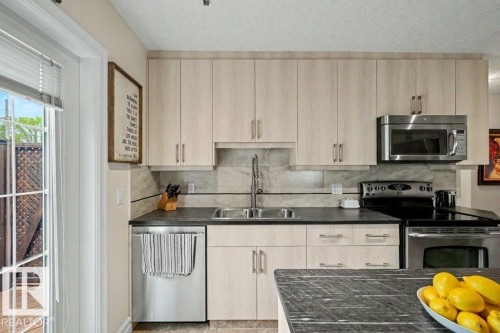 11539 141 Street, Edmonton, AB 