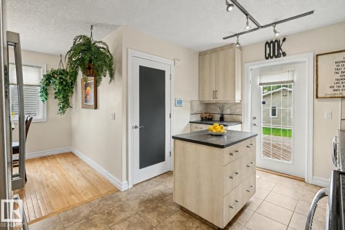 11539 141 Street, Edmonton, AB 