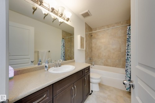 835 Armitage Wynd, Edmonton, AB - Indoor Photo Showing Bathroom