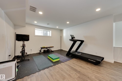 835 Armitage Wynd, Edmonton, AB - Indoor Photo Showing Gym Room