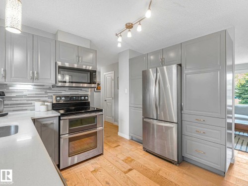 33 Huron Drive, Leduc, AB 