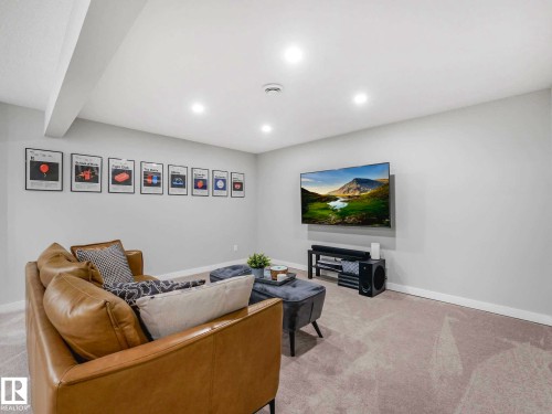 33 Huron Drive, Leduc, AB 