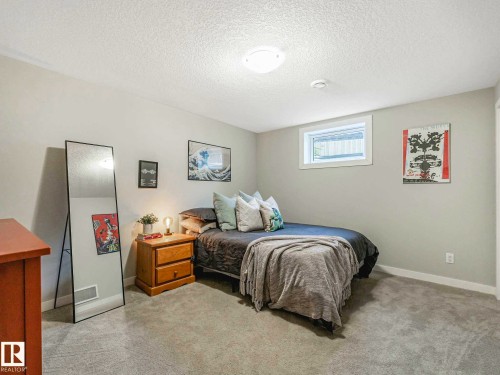 33 Huron Drive, Leduc, AB 