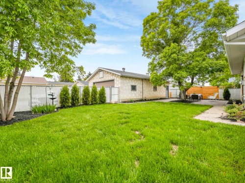 33 Huron Drive, Leduc, AB 