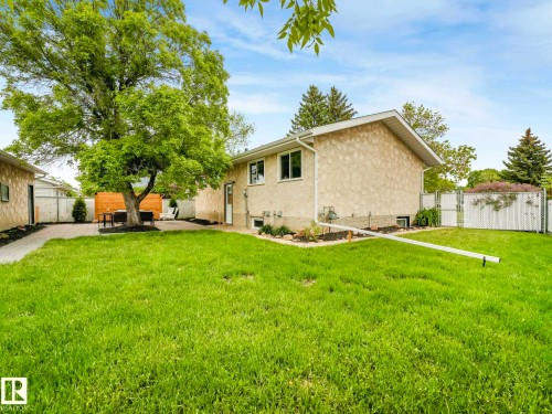 33 Huron Drive, Leduc, AB 