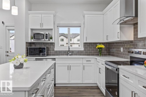 9307 221 Street, Edmonton, AB 