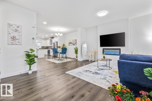 9307 221 Street, Edmonton, AB 