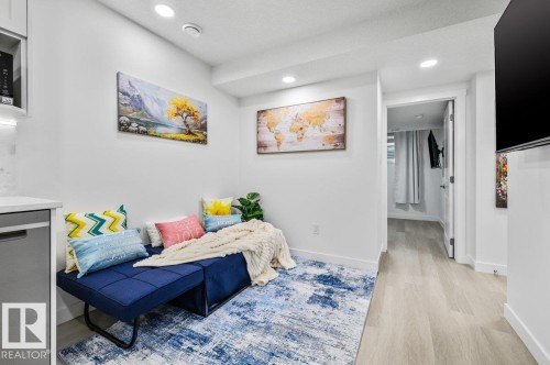 9307 221 Street, Edmonton, AB 