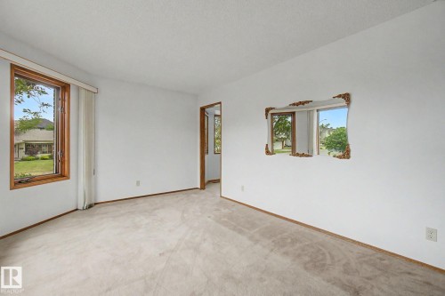 2907 49 Street, Edmonton, AB 