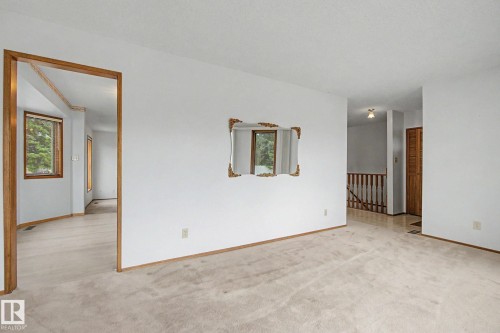 2907 49 Street, Edmonton, AB 