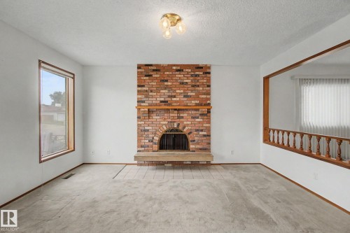 2907 49 Street, Edmonton, AB 